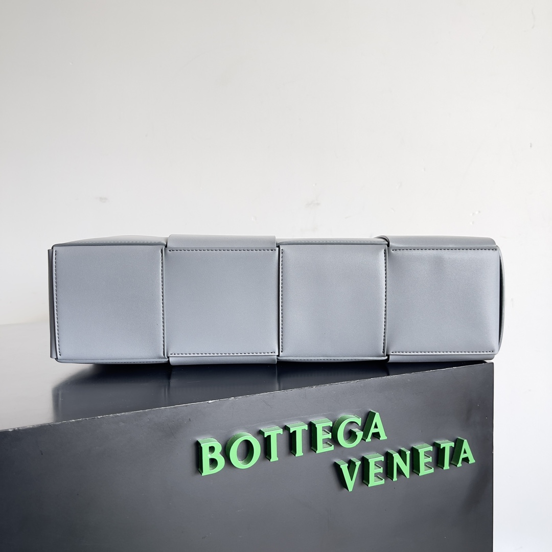 Bottega Veneta Shopping Bags